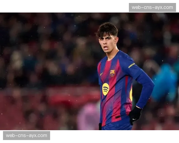 贝尔纳尔定位球头球破门瞬间，巴萨双中卫战术显威力